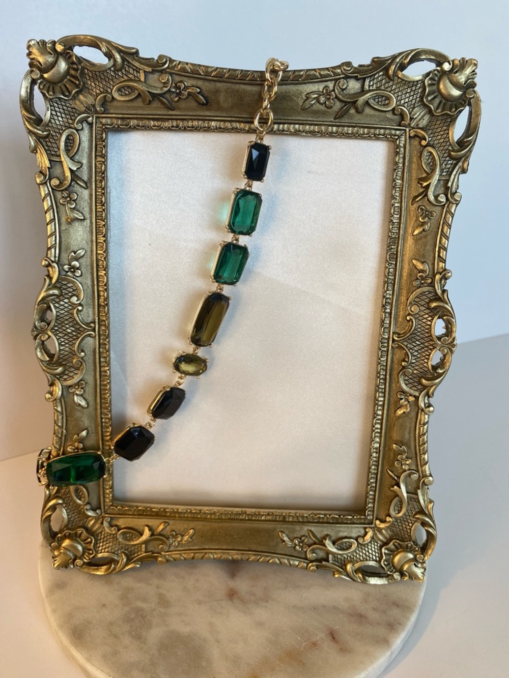 Ann Taylor Statement Necklace
Green Black Faceted Stones Gold
Tone Chain Chunky